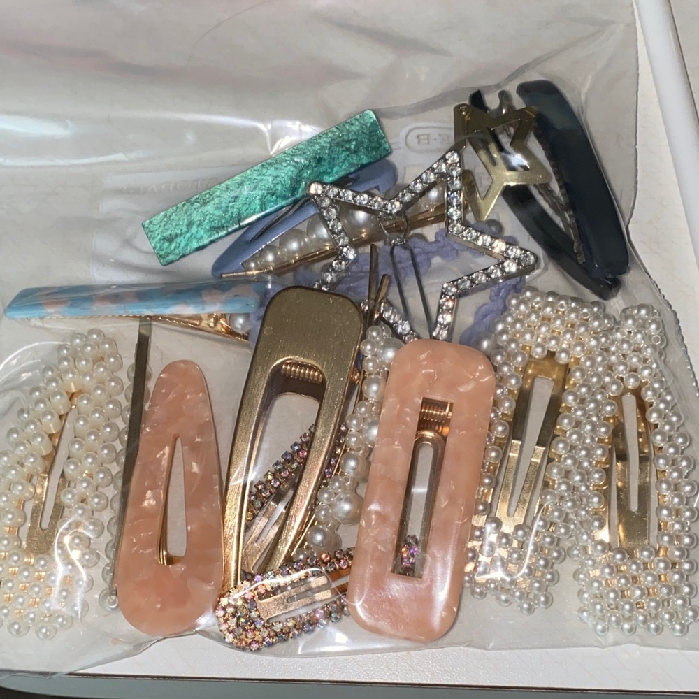 Kitsch Pearl, Gold, and Pink Hair Accessory Set